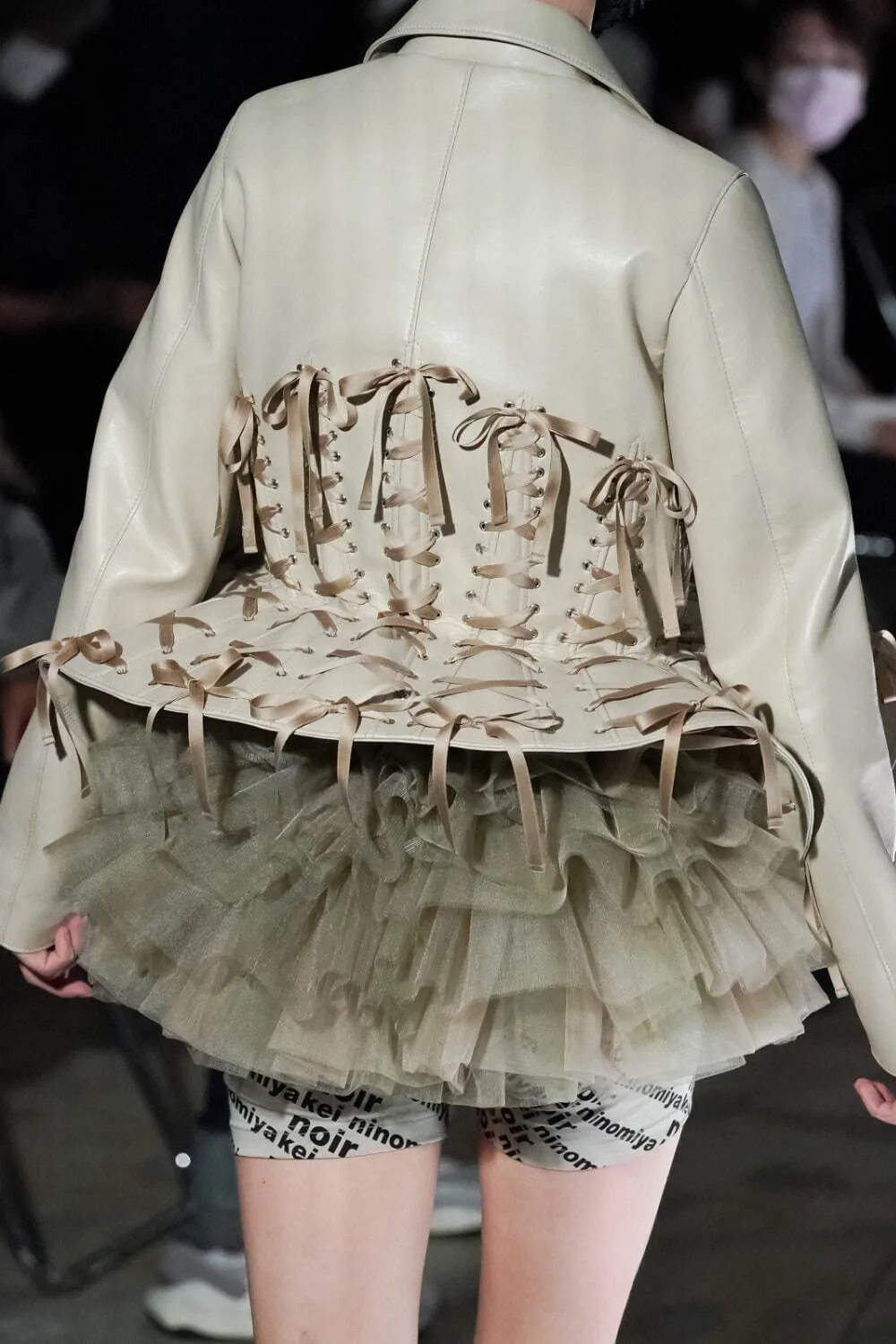 ノワールケイニノミヤ 2022年春夏 LOOK 19 / VIEW 3
