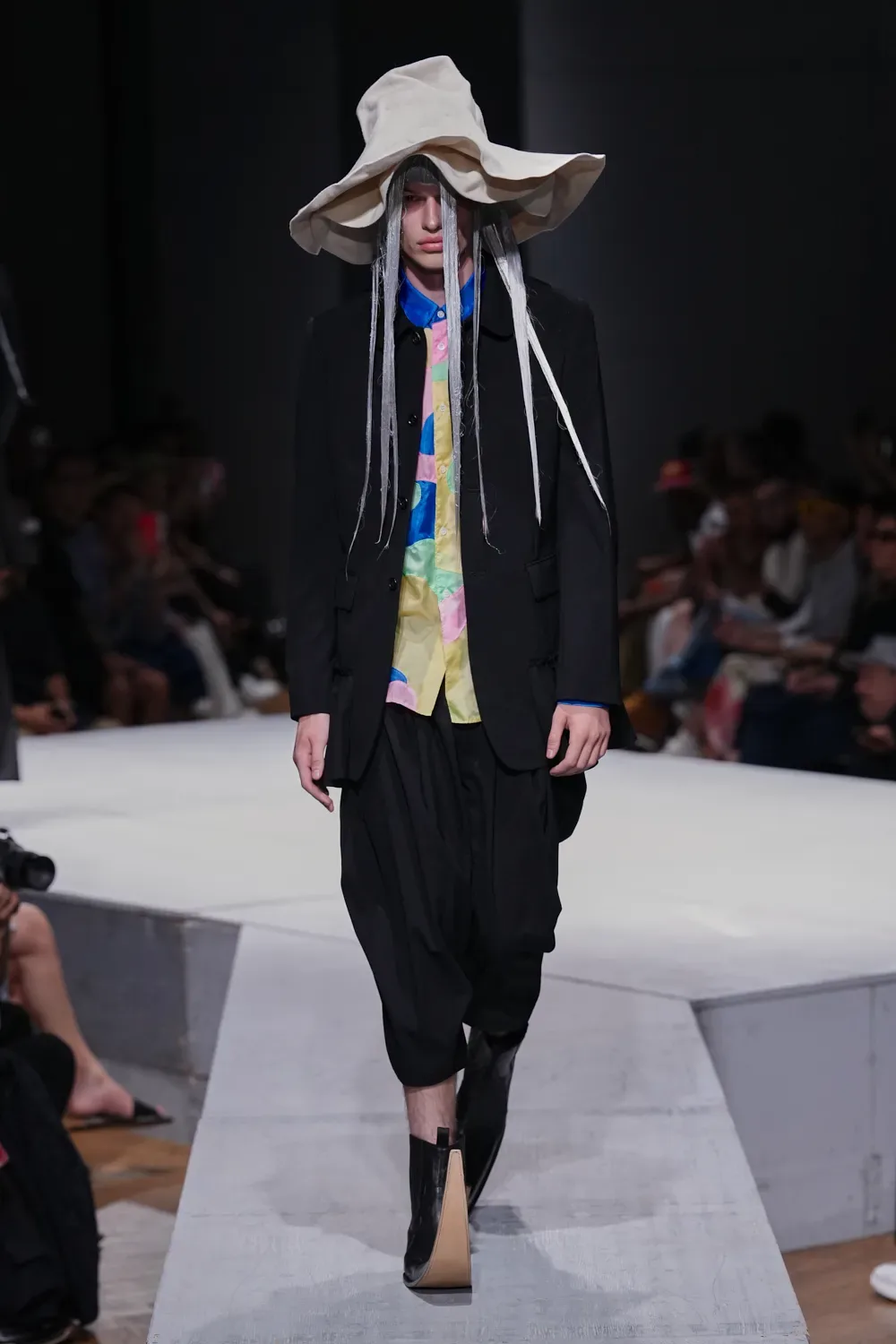 コムデギャルソンオムプリュス 2027年春夏 LOOK 19