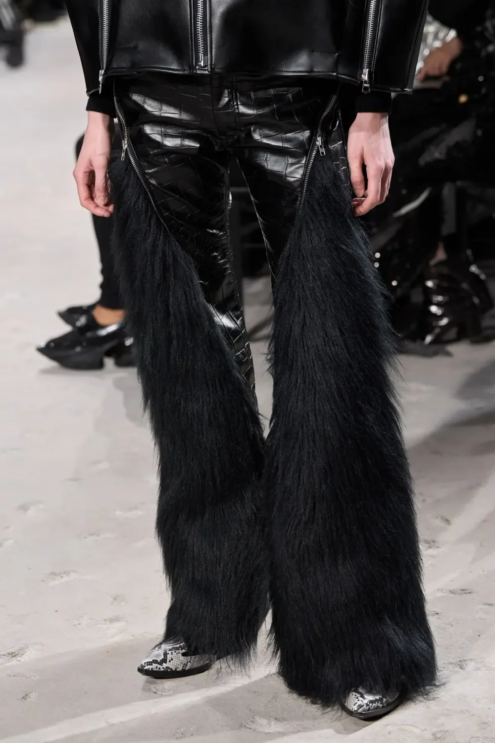 ジュンヤワタナベ 2025年秋冬 LOOK 8 / VIEW 3
