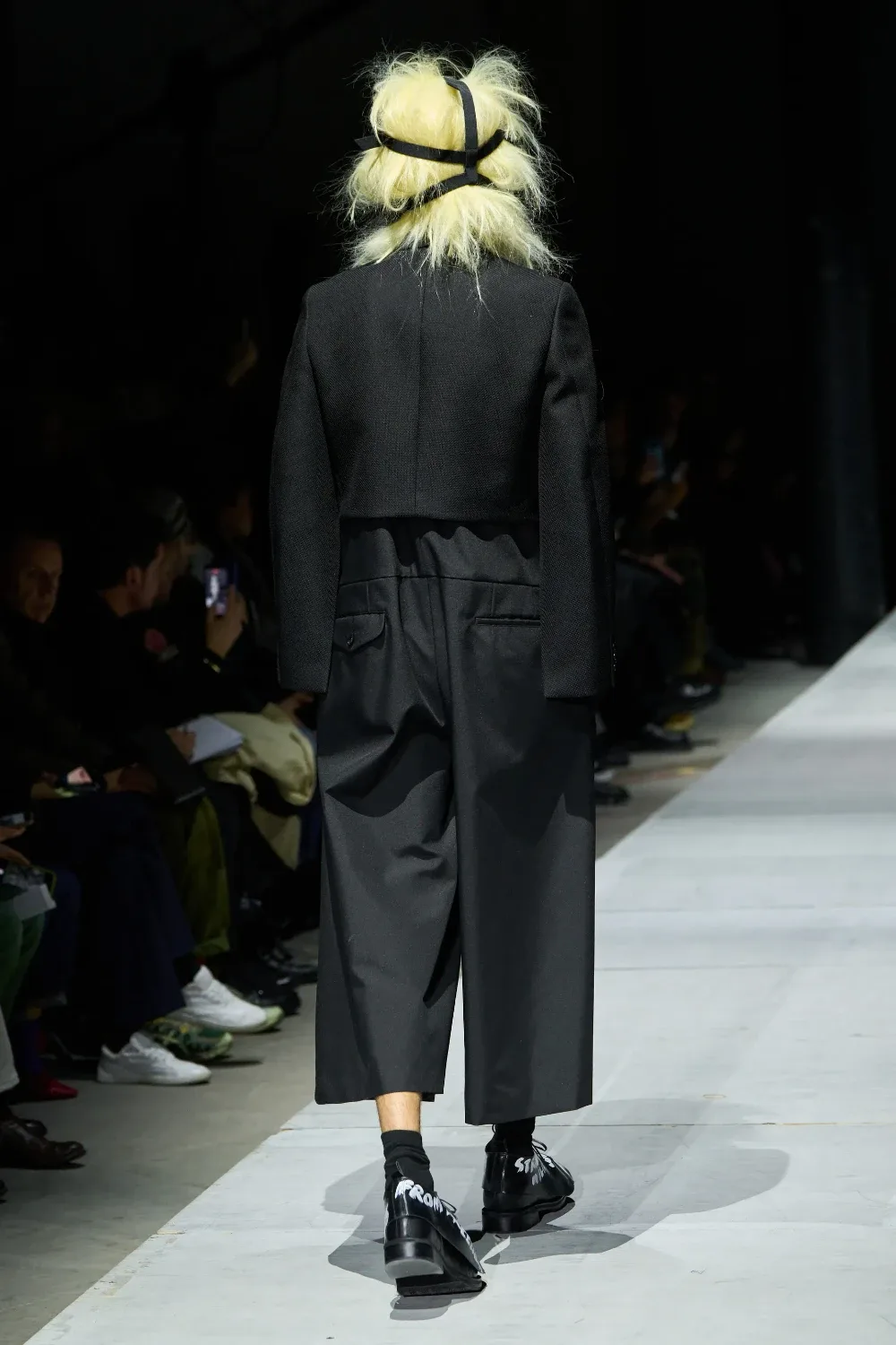 コムデギャルソンオムプリュス 2026年秋冬 LOOK 7 / VIEW 4