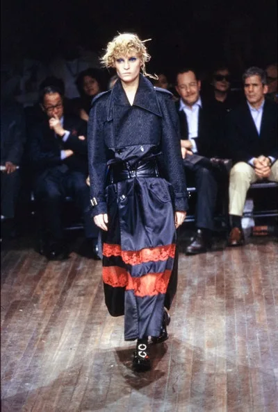 コムデギャルソン 2001秋冬 LOOK 46