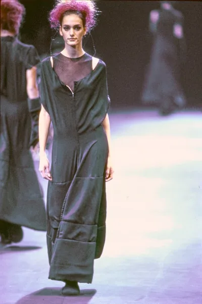 コムデギャルソン 1992秋冬 LOOK 16