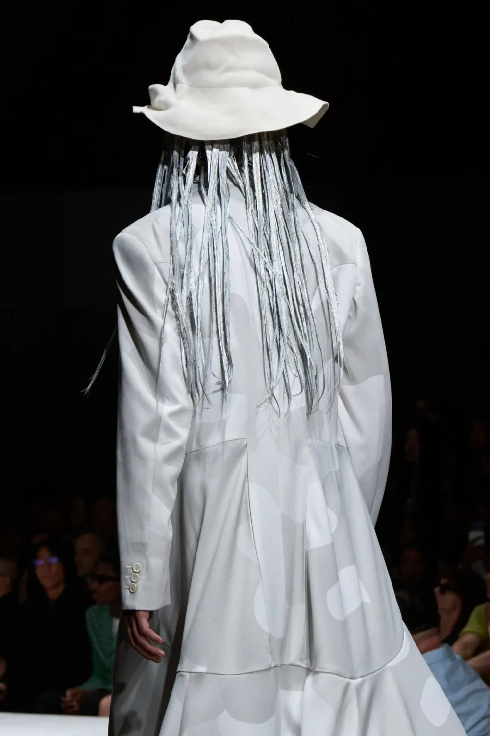 コムデギャルソンオムプリュス 2027年春夏 LOOK 12 / VIEW 3