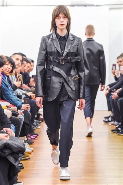 コムデギャルソンシャツ 2018秋冬 LOOK 32