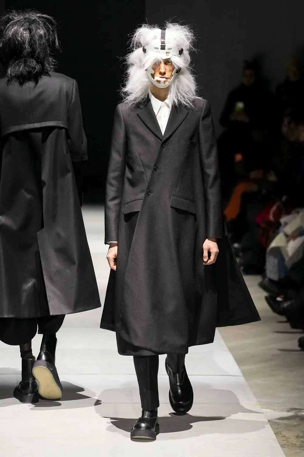 コムデギャルソンオムプリュス 2026年秋冬 LOOK 27