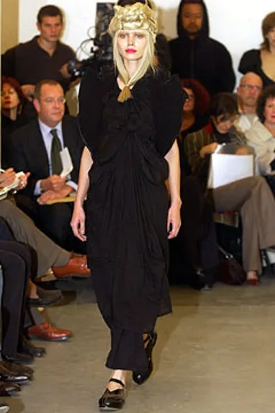 COMME des GARÇONS 2003 SSの同シーズン掲載写真。