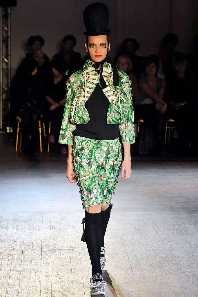 タオ 2009年春夏 LOOK 22