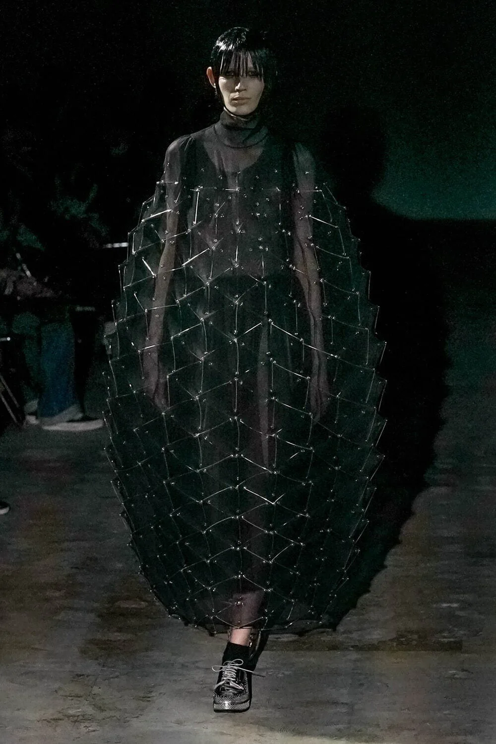 ノワールケイニノミヤ 2021年秋冬 LOOK 2