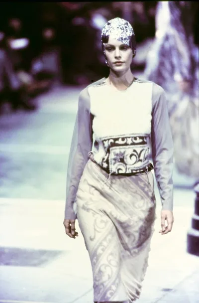コムデギャルソン 1993秋冬 LOOK 33