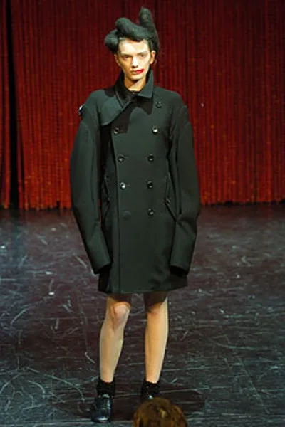 コムデギャルソン 2004秋冬 LOOK 11
