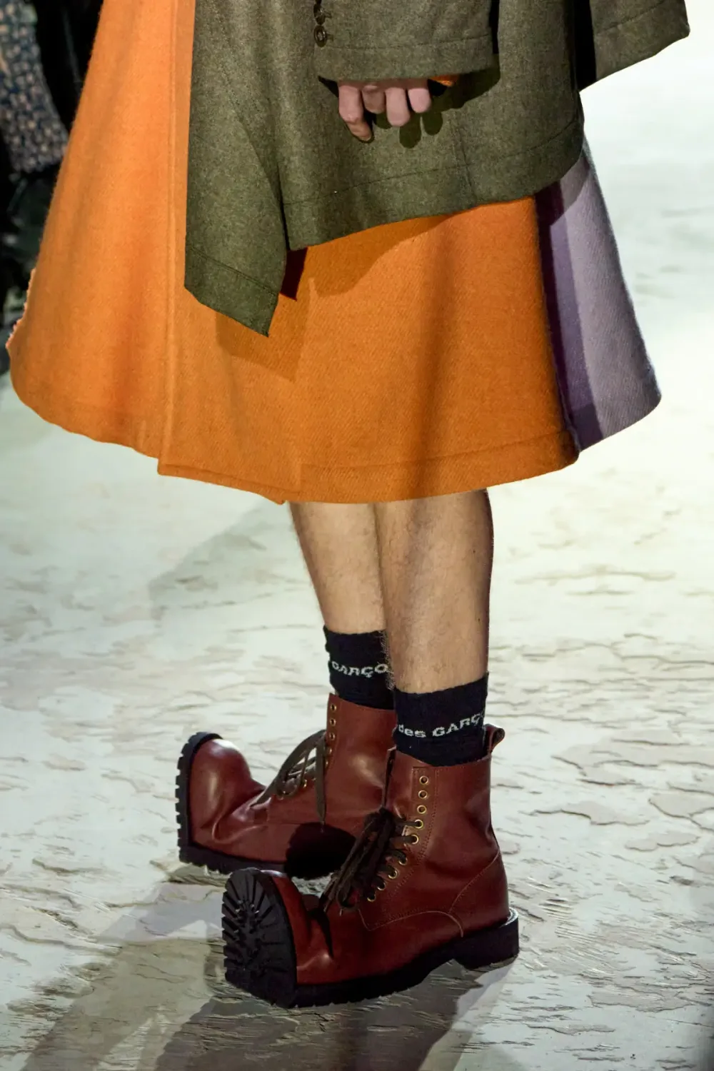 コムデギャルソンオムプリュス 2025年秋冬 LOOK 34 / VIEW 4