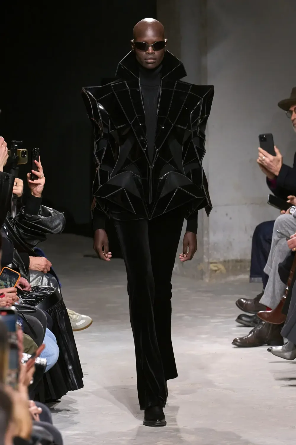 ジュンヤワタナベ 2025年秋冬 LOOK 33