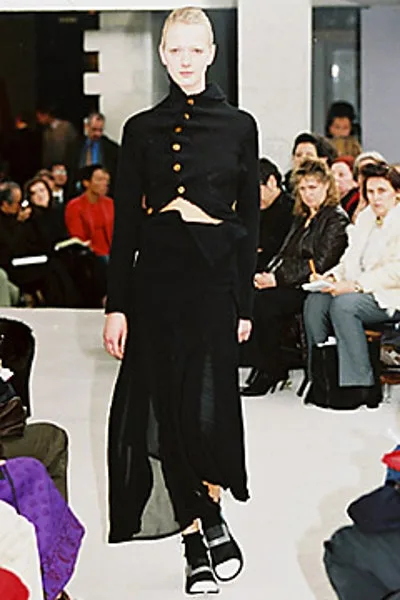コムデギャルソン 2002秋冬 LOOK 18