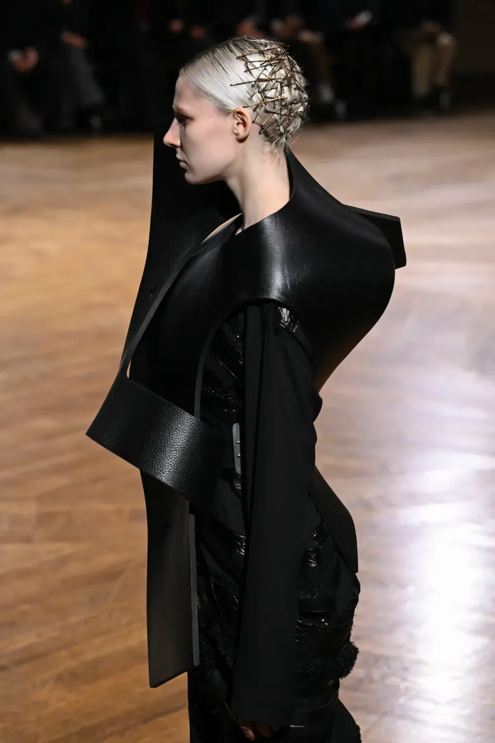 ジュンヤワタナベ 2024年秋冬 LOOK 14 / VIEW 2