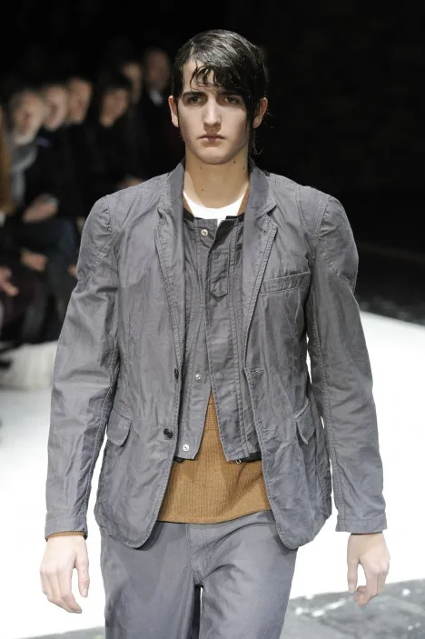 コムデギャルソンオムプリュス 2010秋冬 LOOK 23 / VIEW 2