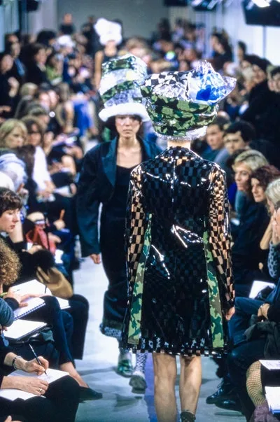 コムデギャルソン 2001春夏 LOOK 56