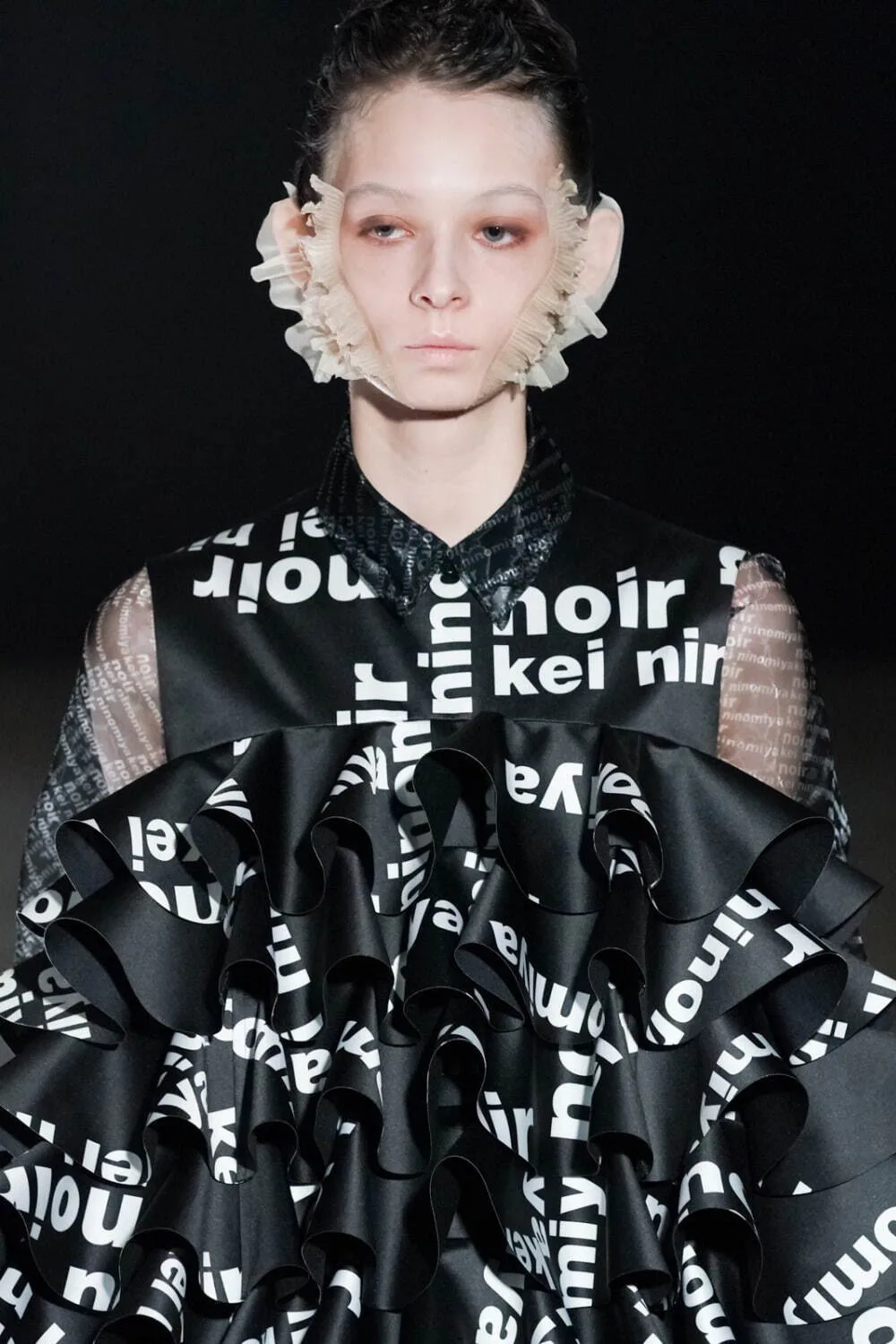 ノワールケイニノミヤ 2022年春夏 LOOK 8 / VIEW 2