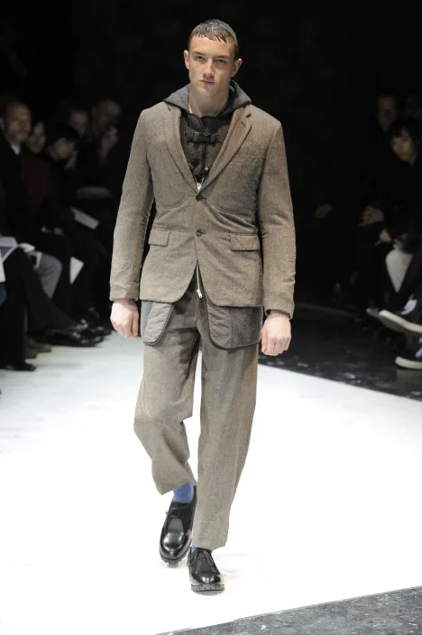 コムデギャルソンオムプリュス 2010秋冬 LOOK 16