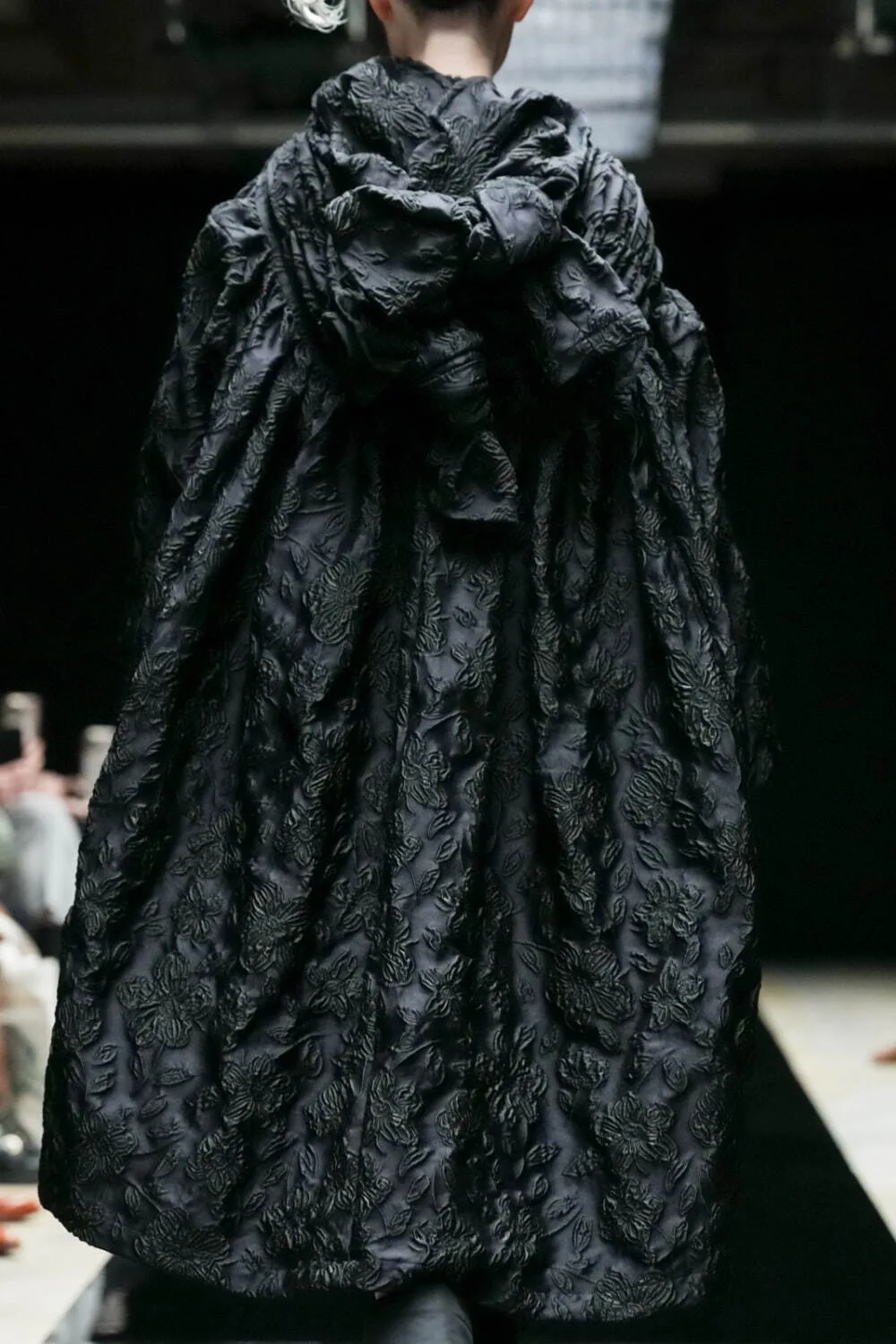 タオ 2025年秋冬 LOOK 22 / VIEW 3