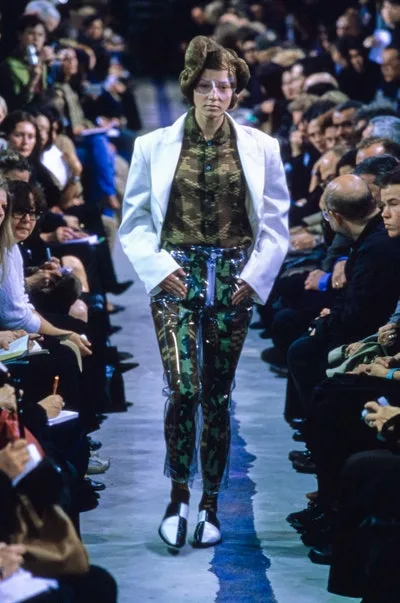 コムデギャルソン 2001春夏 LOOK 12