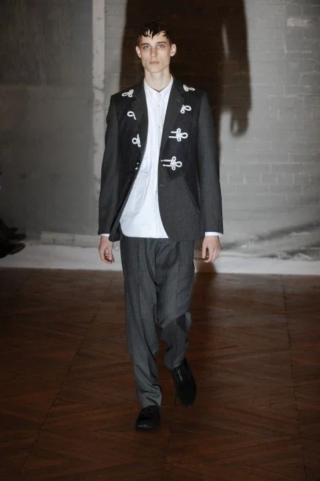 コムデギャルソンオムプリュス 2009秋冬 LOOK 20