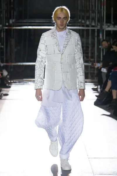 コムデギャルソンオムプリュス 2018秋冬 LOOK 16