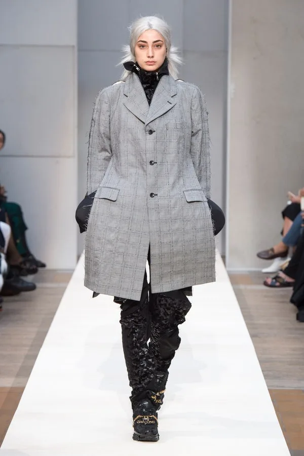 コムデギャルソン 2019春夏 LOOK 16