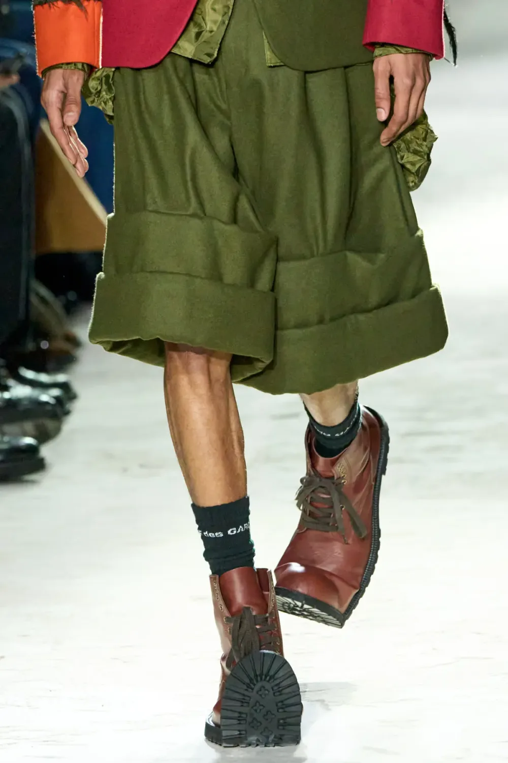 コムデギャルソンオムプリュス 2025年秋冬 LOOK 31 / VIEW 4