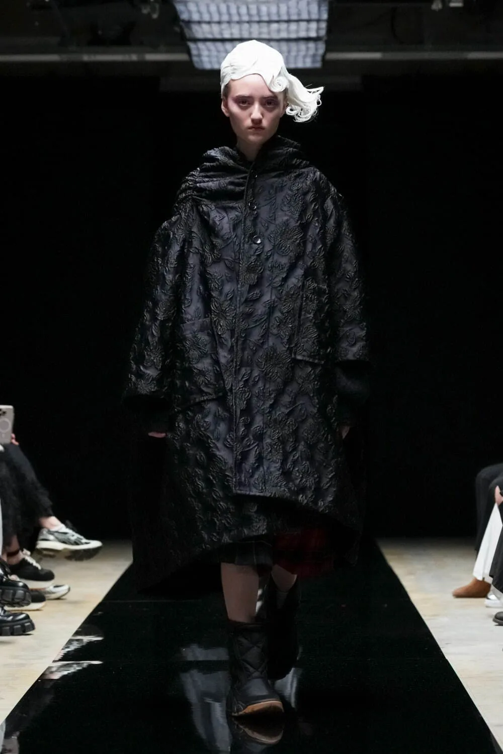 タオ 2025年秋冬 LOOK 22