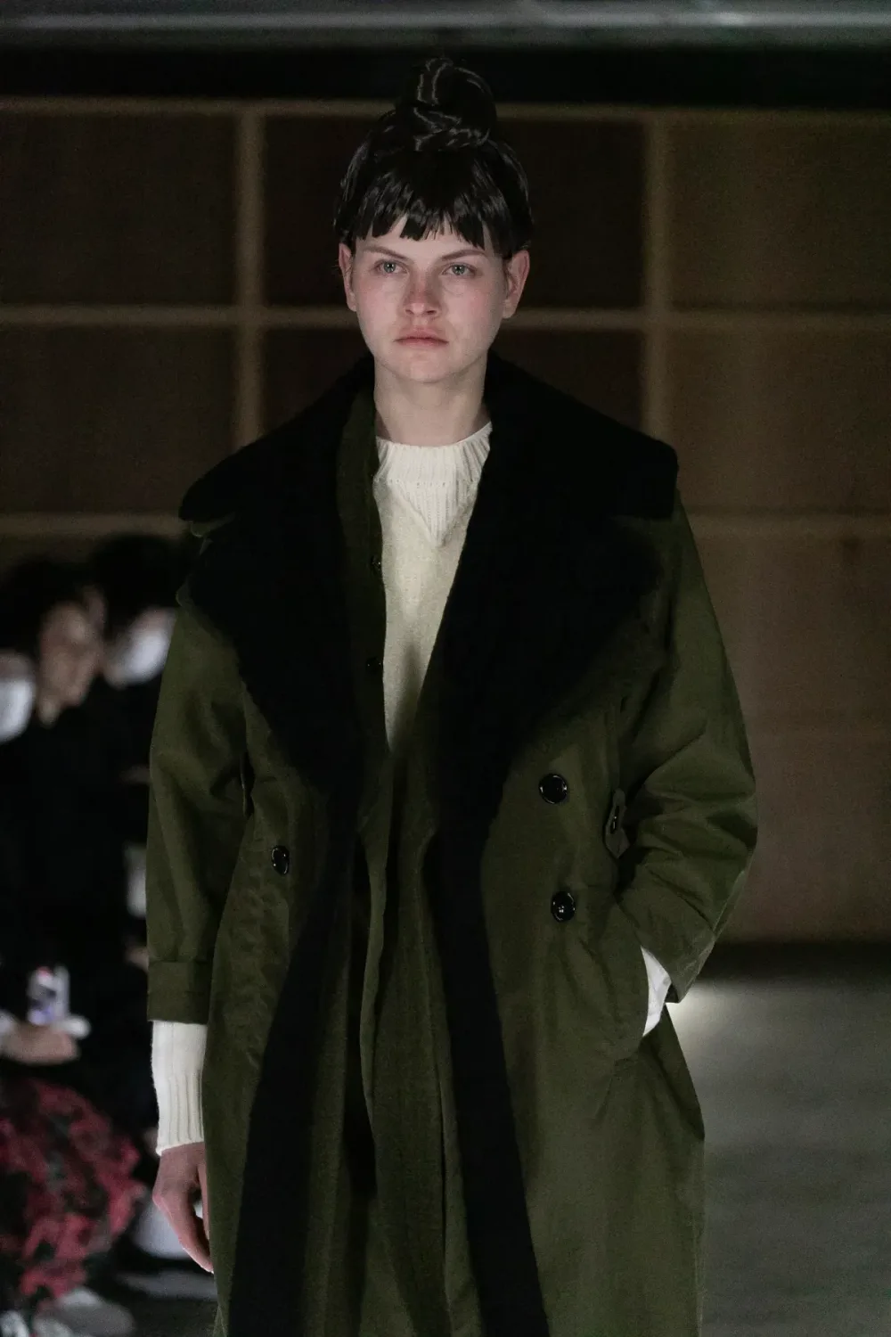 タオ 2023年秋冬 LOOK 22 / VIEW 2