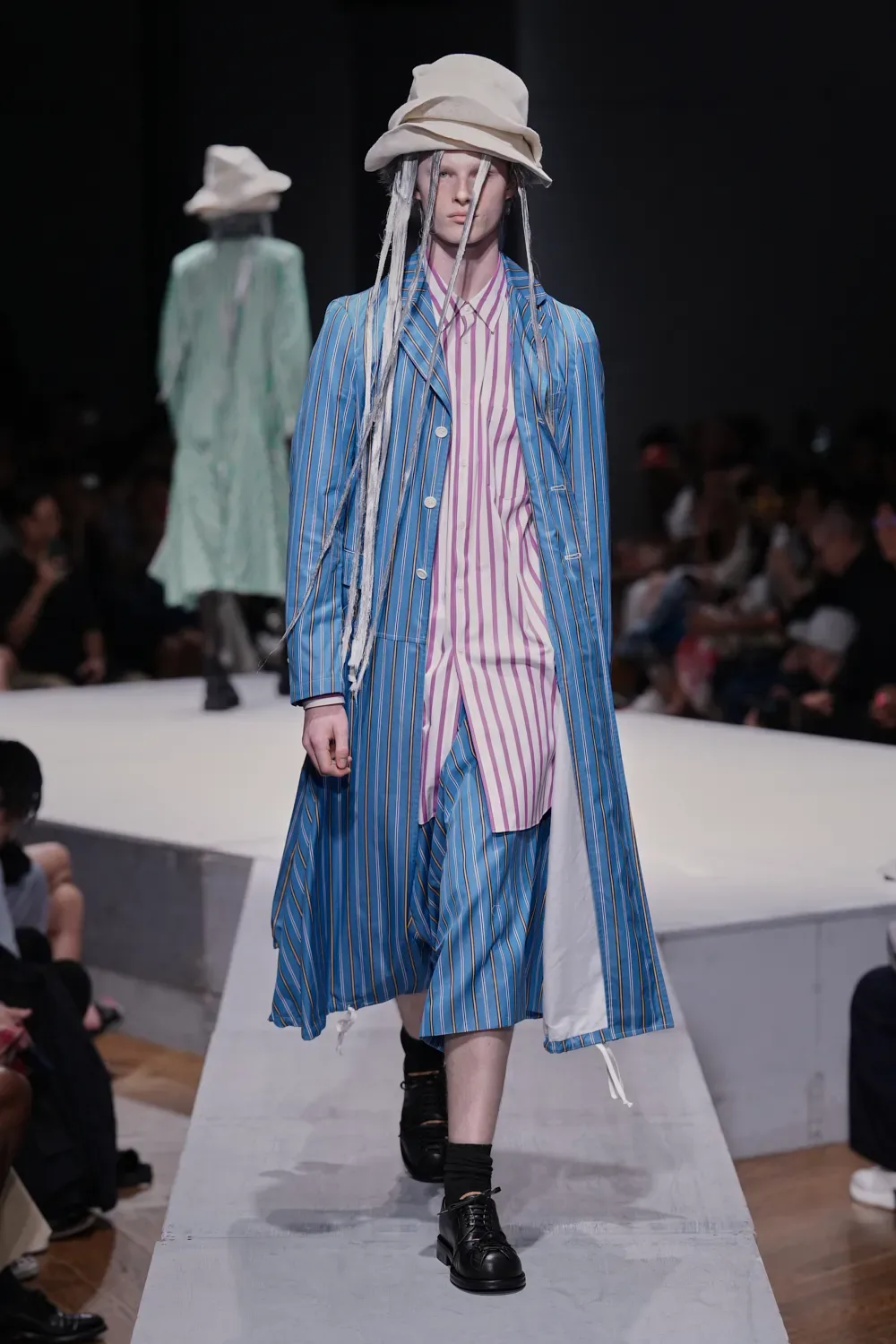 コムデギャルソンオムプリュス 2027年春夏 LOOK 5