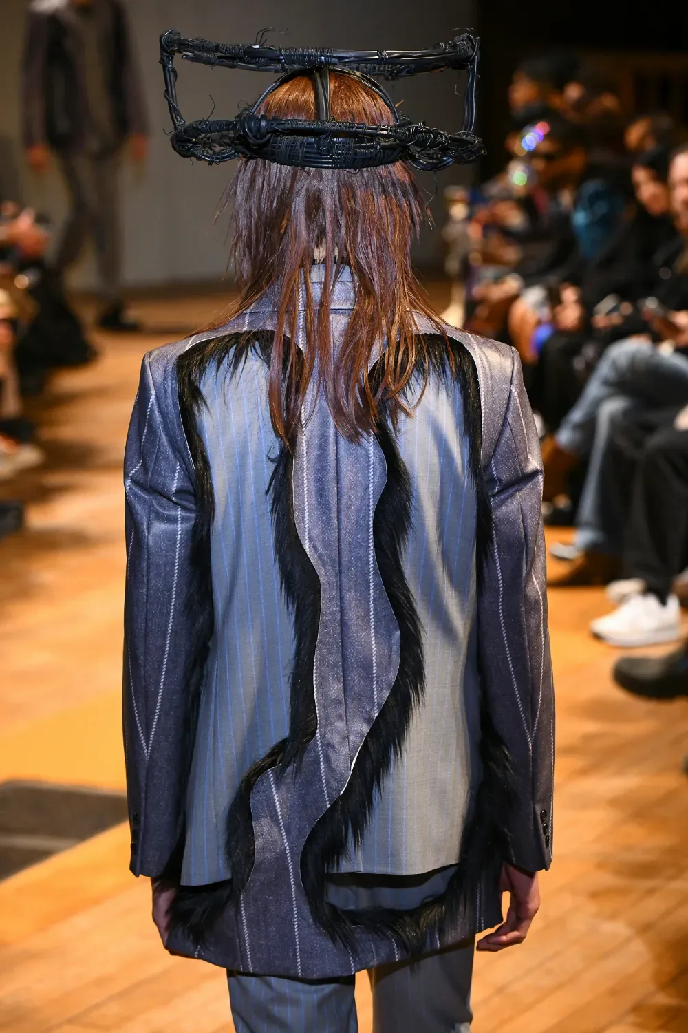 コムデギャルソンオムプリュス 2023年秋冬 LOOK 13 / VIEW 3