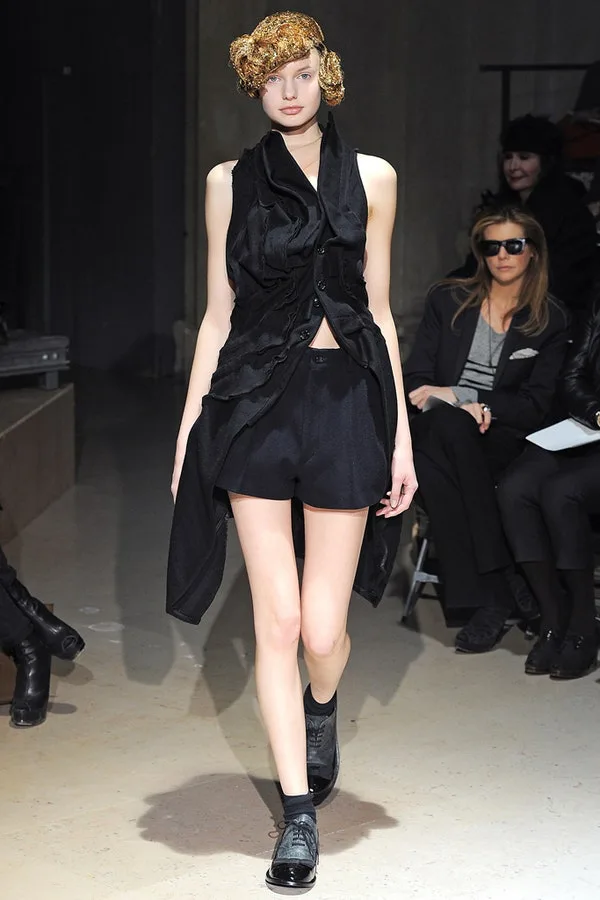 コムデギャルソン 2011秋冬 LOOK 31