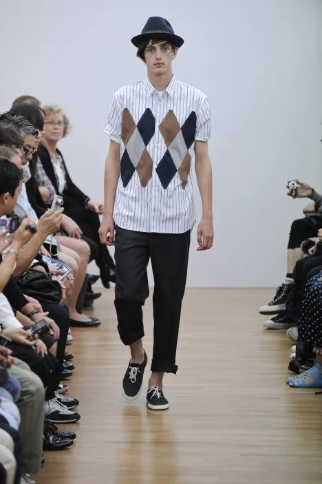 コムデギャルソンシャツ 2010春夏 LOOK 18