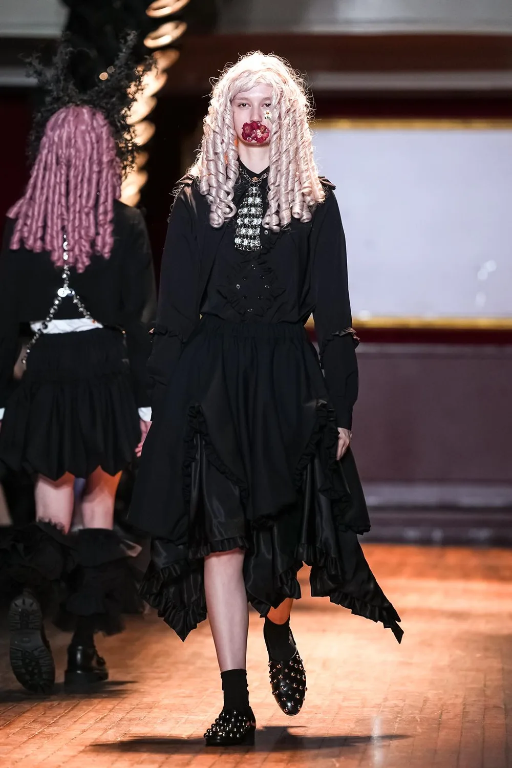 ノワールケイニノミヤ 2027年春夏 LOOK 23