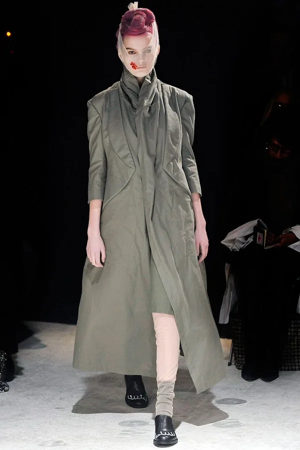 コムデギャルソン 2009秋冬 LOOK 9