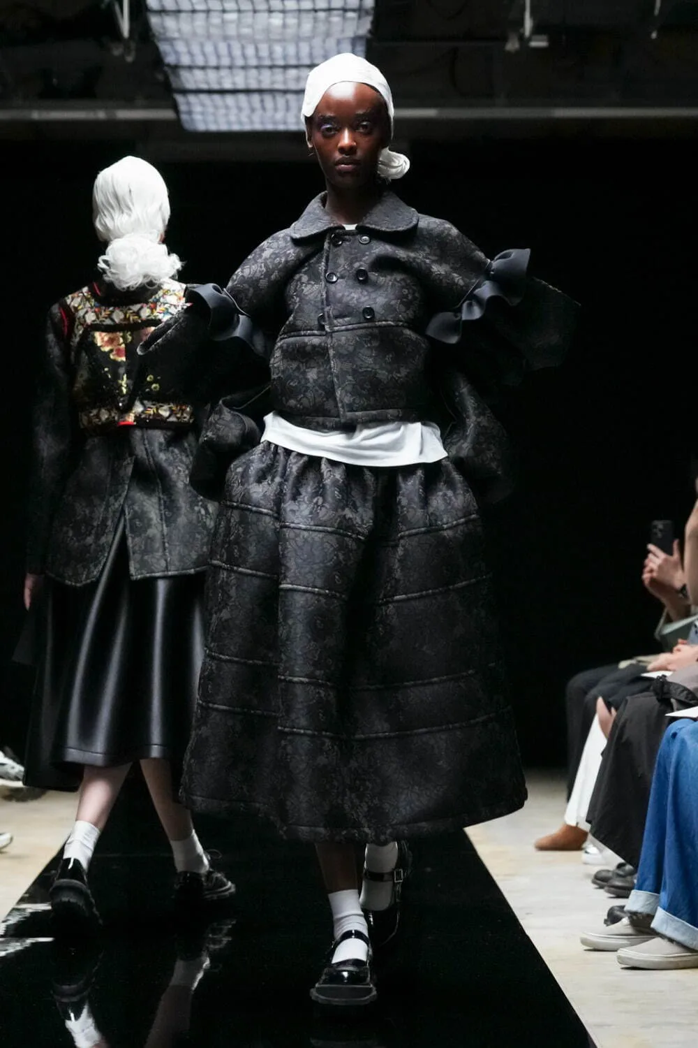 タオ 2025年秋冬 LOOK 8