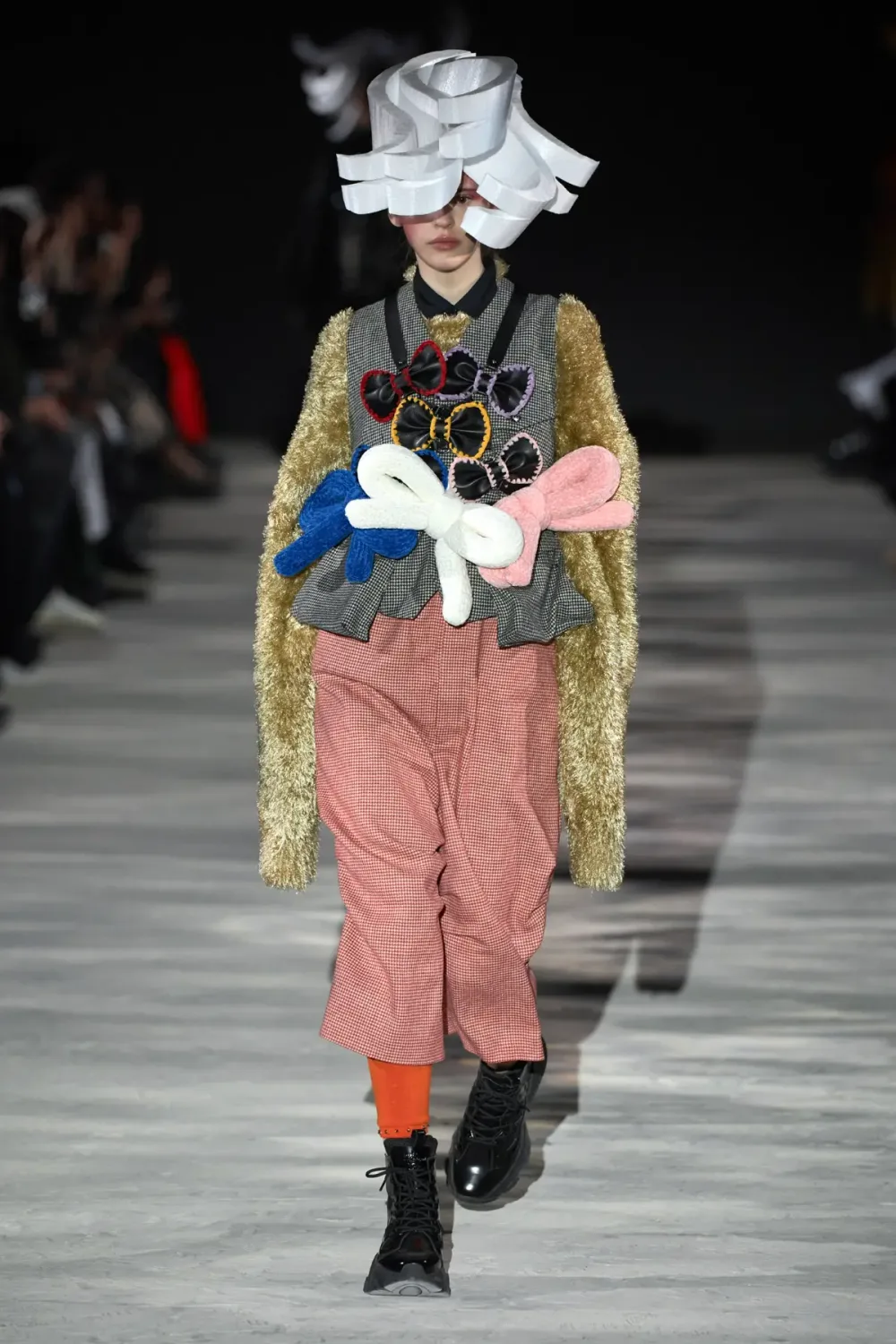 ノワールケイニノミヤ 2025年秋冬 LOOK 19