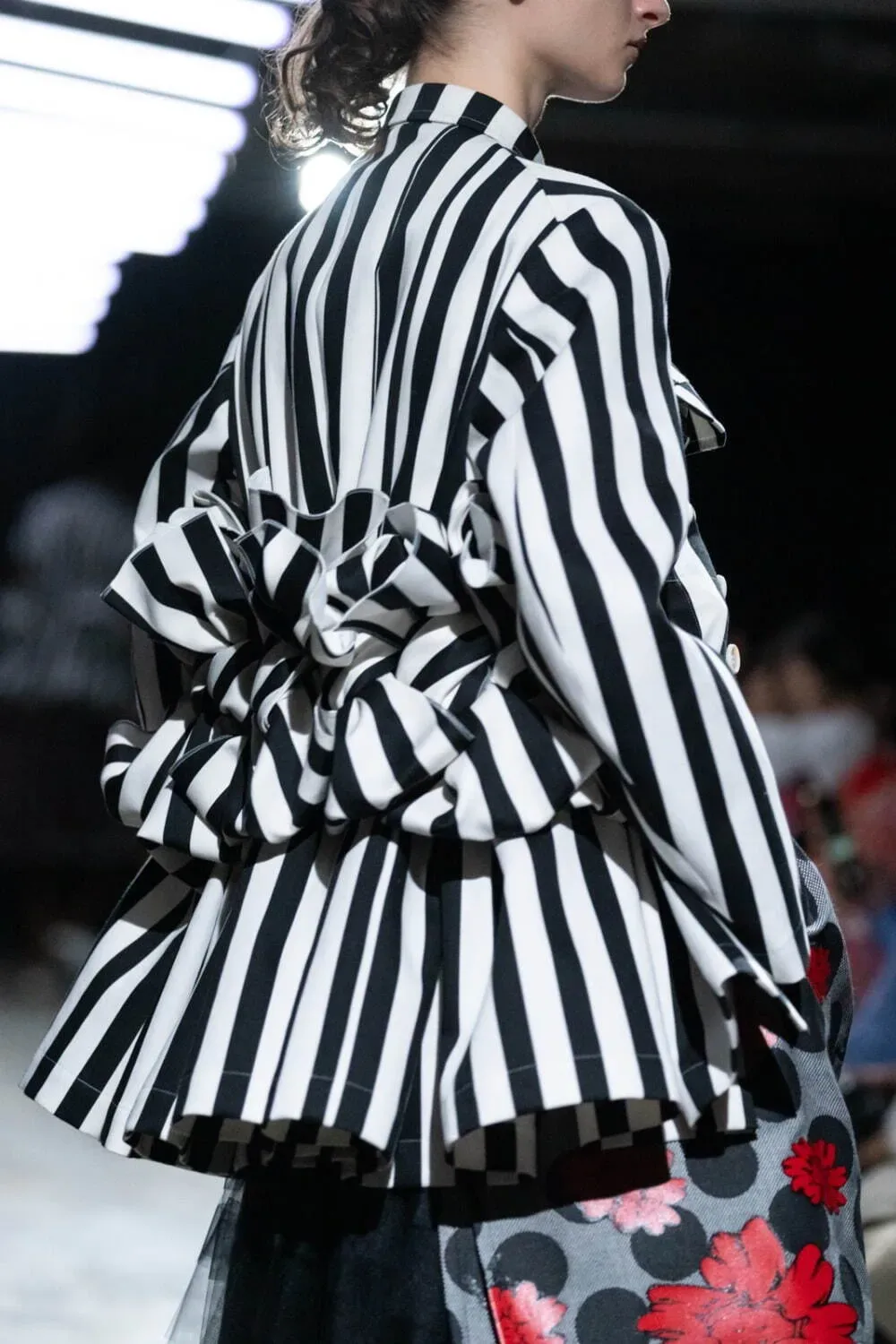 タオ 2023年春夏 LOOK 2 / VIEW 3