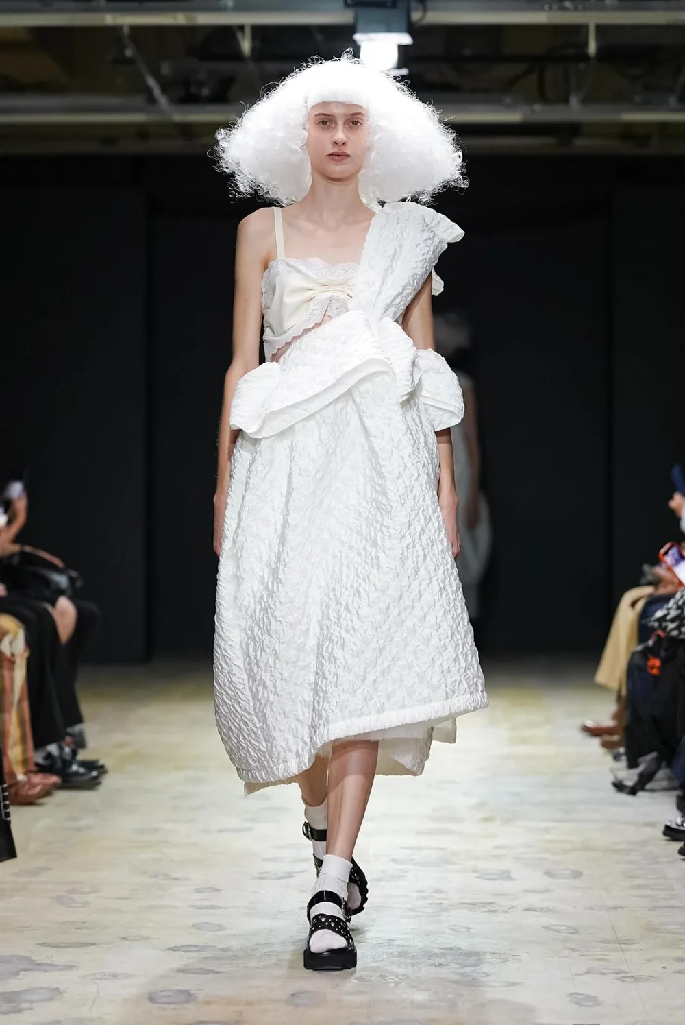 タオ 2027年春夏 LOOK 33