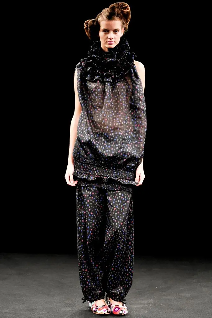 タオ 2011年春夏 LOOK 24