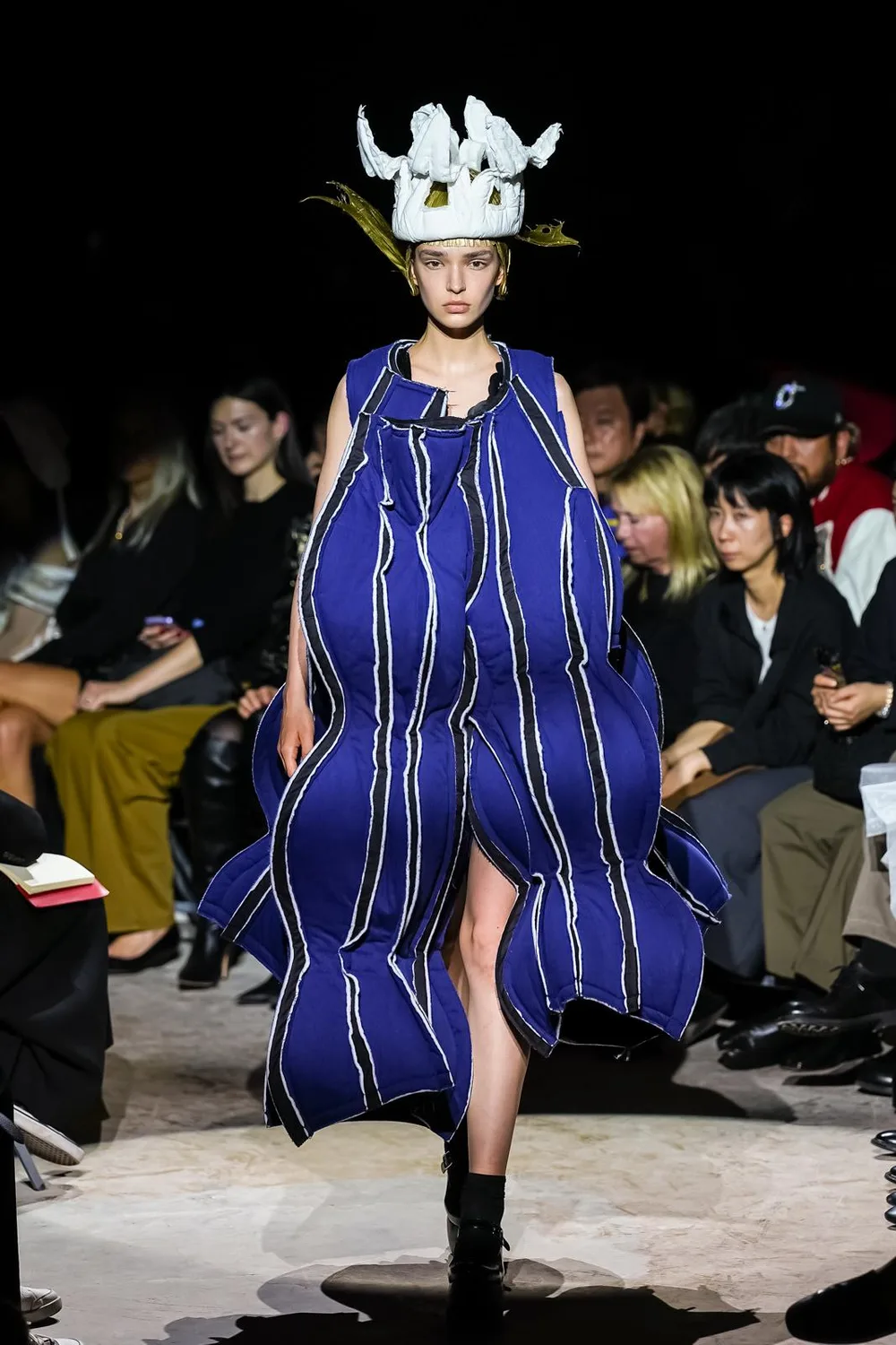 コムデギャルソン 2027年春夏 LOOK 7