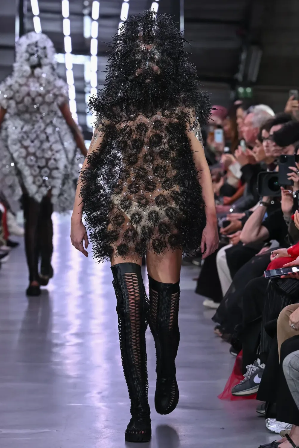 ノワールケイニノミヤ 2024年春夏 LOOK 19