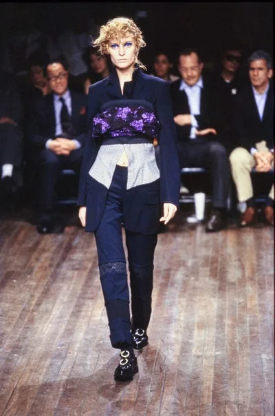 コムデギャルソン 2001秋冬 LOOK 4