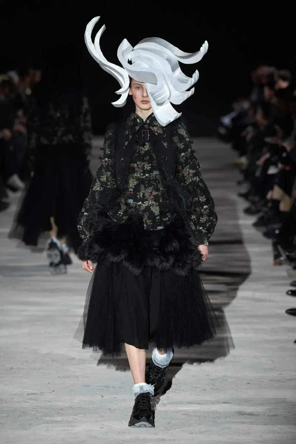 ノワールケイニノミヤ 2025年秋冬 LOOK 18