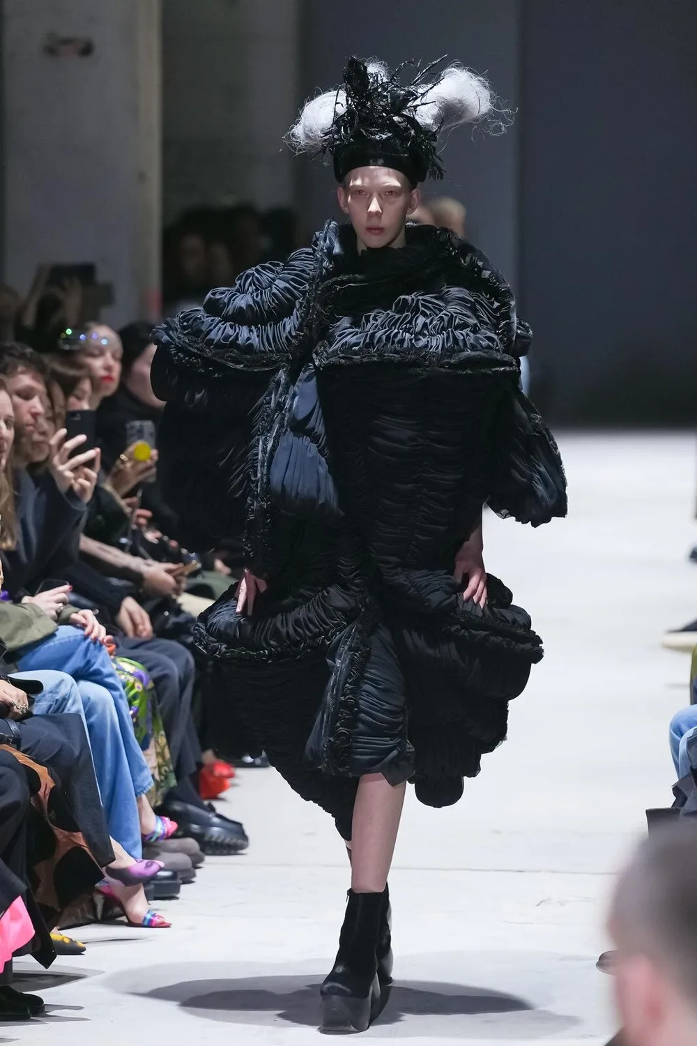 COMME des GARÇONS 2026年秋冬コレクション LOOK 1
