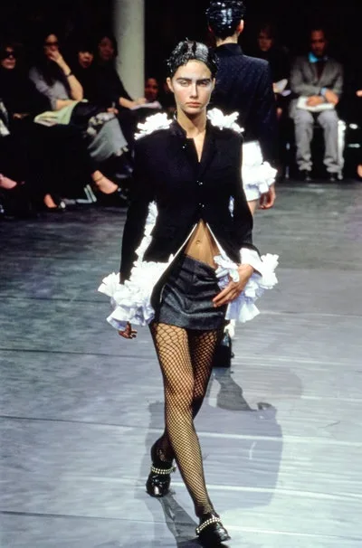 コムデギャルソン 2000秋冬 LOOK 22
