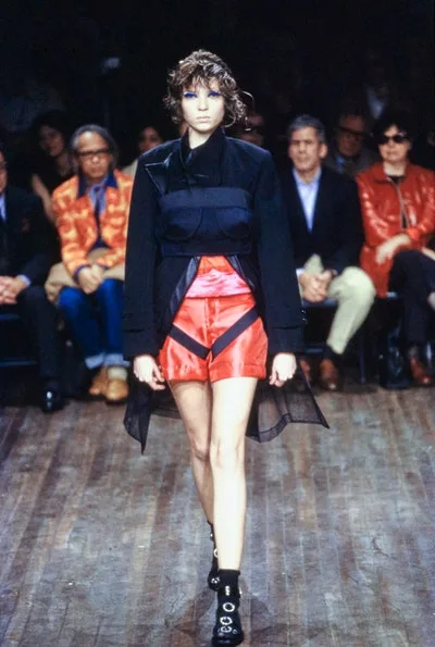 コムデギャルソン 2001秋冬 LOOK 20