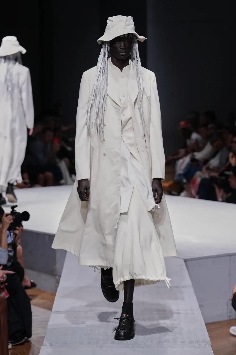 コムデギャルソンオムプリュス 2027年春夏 LOOK 13