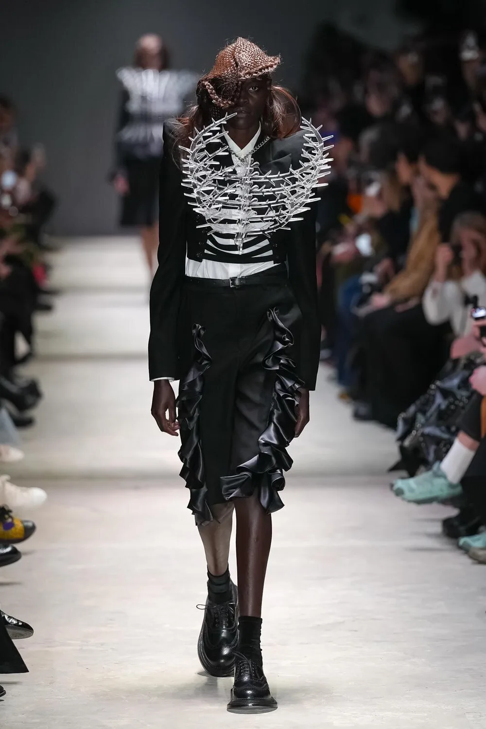 ノワールケイニノミヤ 2026年秋冬 LOOK 7